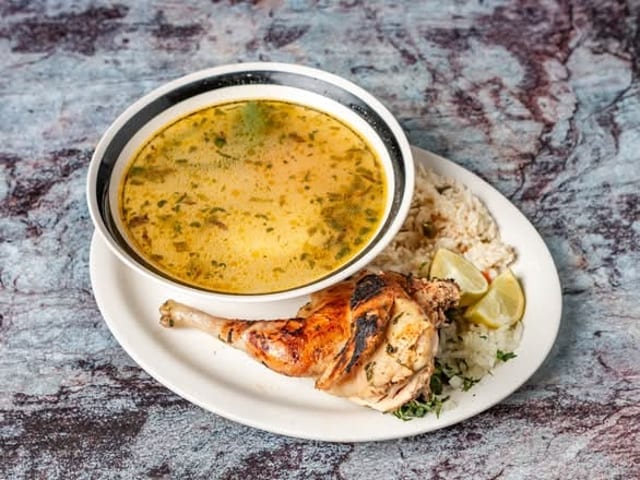 Caldo de Gallina.