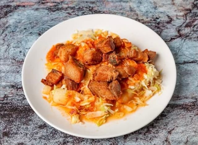 Yuca Frita con Chicharron.